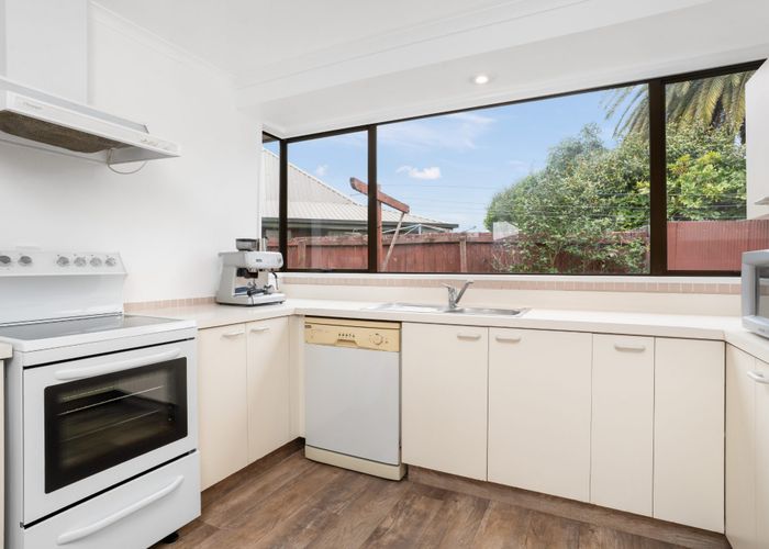  at 2/30 Townshend Crescent, Halswell, Christchurch