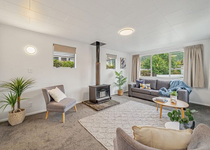  at 30A Hudson Avenue, Ebdentown, Upper Hutt, Wellington