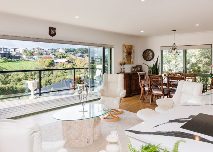  at 121 Cashmere Drive, Fitzherbert, Palmerston North, Manawatu / Whanganui