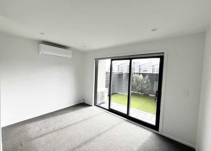  at 27/28 Westgate Drive, Westgate, Waitakere City, Auckland