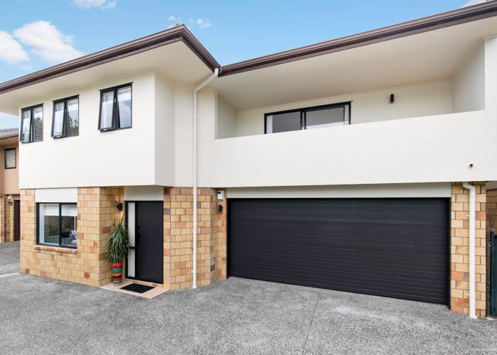  at 2/25 Campbell Road, One Tree Hill, Auckland