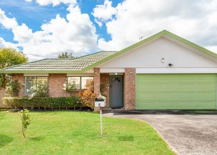  at 4 Arlose Place, Westgate, Auckland