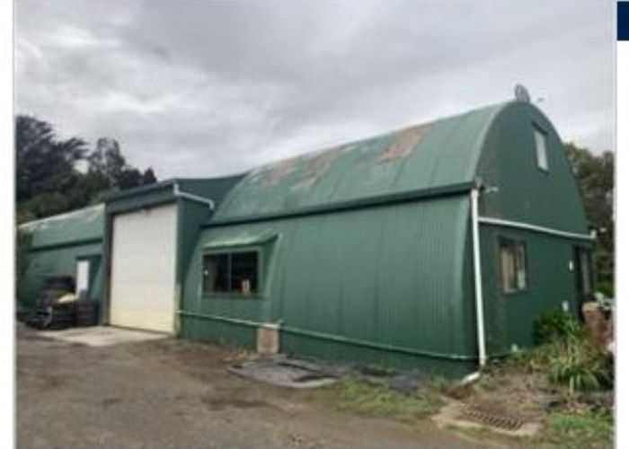  at 338 Redoubt Road, Totara Park, Manukau City, Auckland