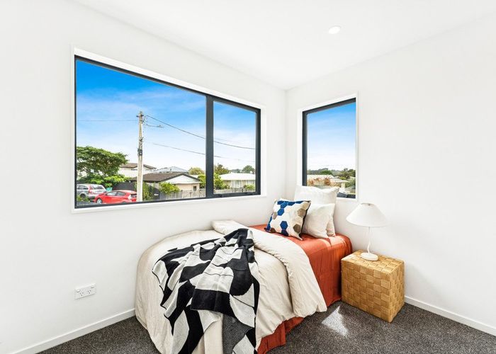  at 10F Powell Place, Henderson, Waitakere City, Auckland