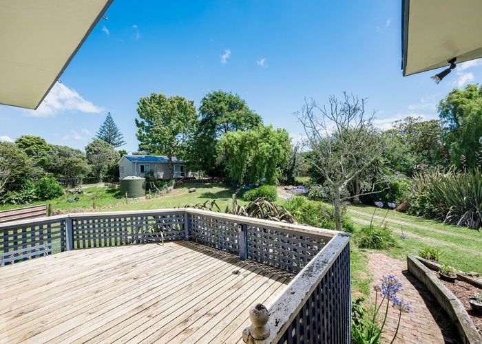  at 98 Kiwi Road, Raumati Beach, Paraparaumu