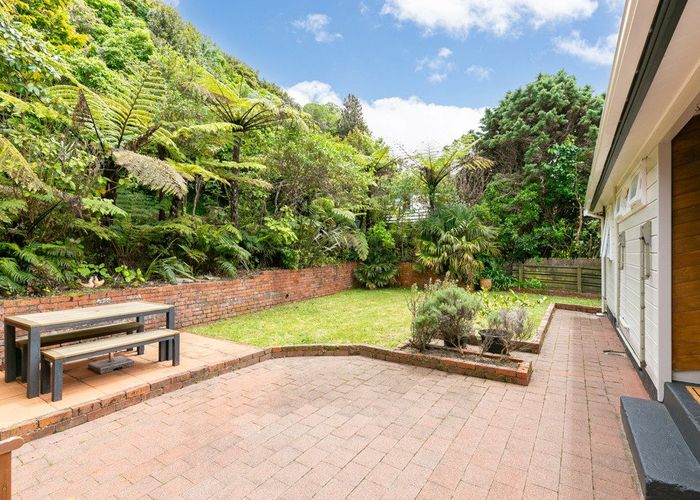  at 2a Oakleigh Street, Maungaraki, Lower Hutt, Wellington