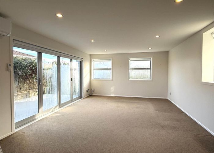  at 806A East Coast Road, Oteha, North Shore City, Auckland