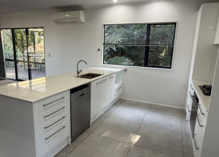  at 54 The Enclave, Totara Heights, Manukau City, Auckland