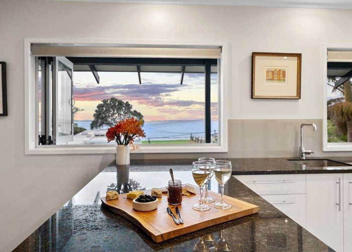  at 4 Claude Road, Stanmore Bay, Whangaparaoa