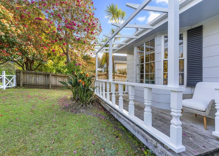  at 76 Wirihana Road, Titirangi, Waitakere City, Auckland