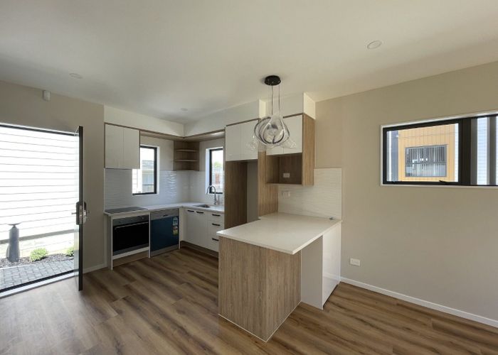  at 12/10 Newington Road, Henderson, Waitakere City, Auckland