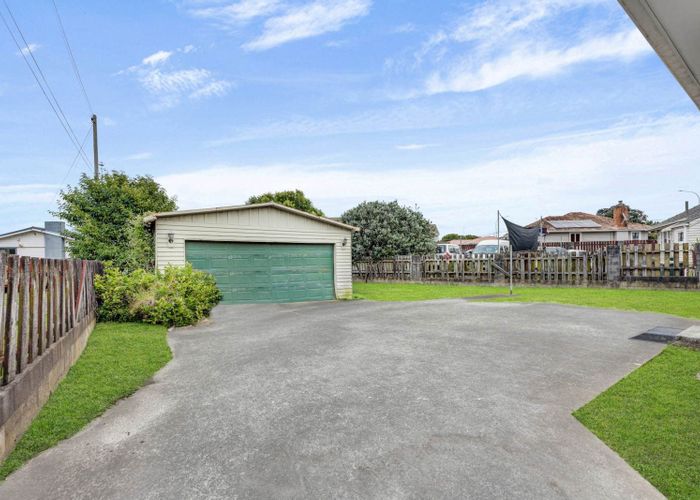  at 4 Walmsley Road, Mangere Bridge, Manukau City, Auckland