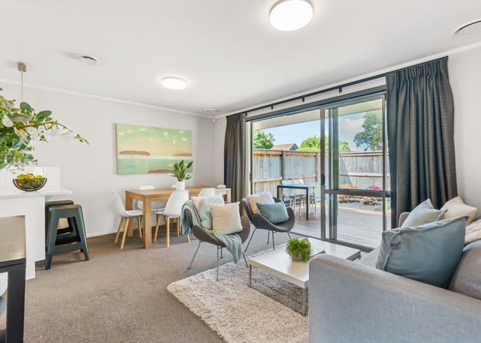  at 27 Pohutukawa Place, Ellerslie, Auckland