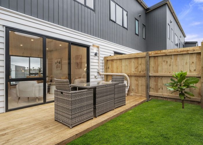  at 13 Rengarenga Rise, Fairview Heights, North Shore City, Auckland