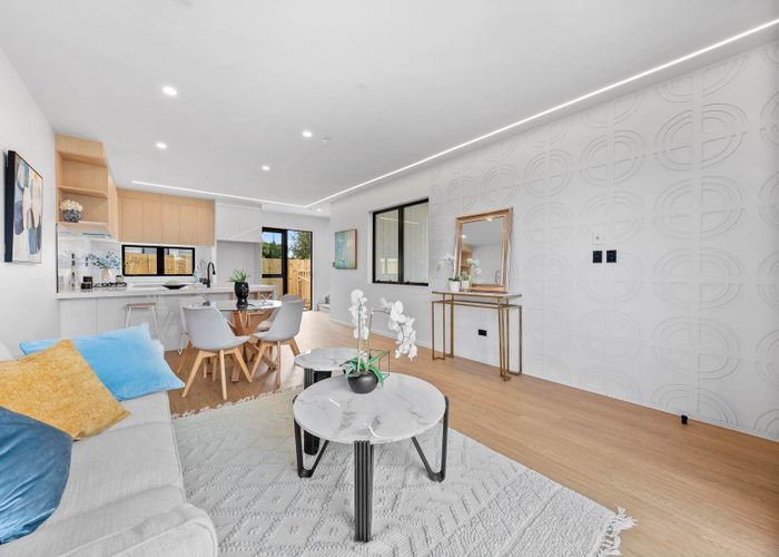  at 2/40 Hain Avenue, Mangere East, Manukau City, Auckland