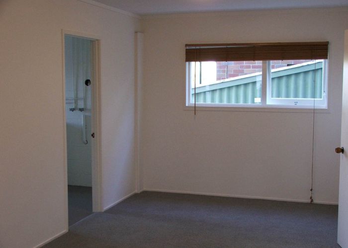  at 17 Meadowvale Avenue, Forrest Hill, North Shore City, Auckland