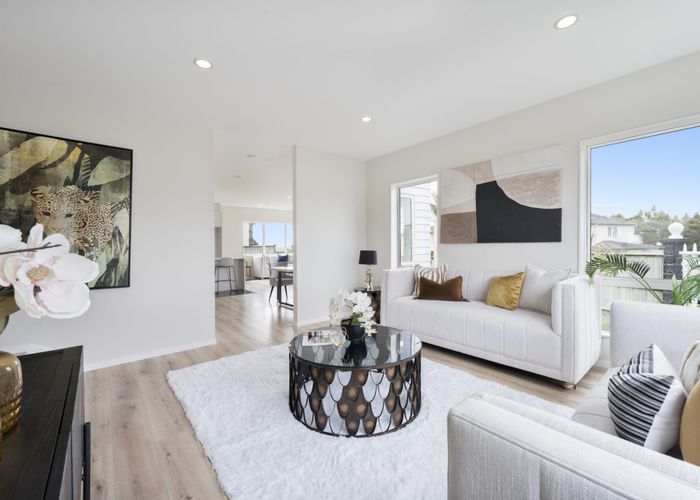  at 79 San Valentino Drive, Henderson, Waitakere City, Auckland