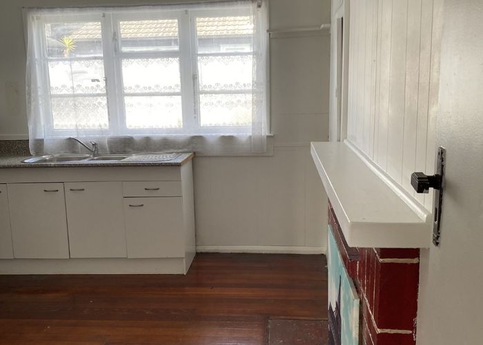  at 20 Grey Street, Hamilton East, Hamilton