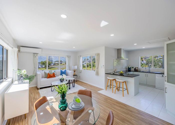  at 2/30 Martin Crescent, Northcote, Auckland
