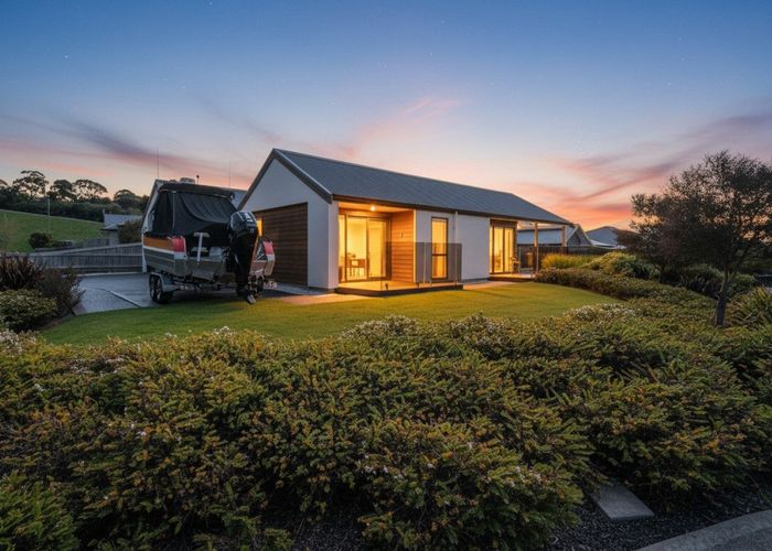  at 18 Sabine Drive, Richmond, Richmond