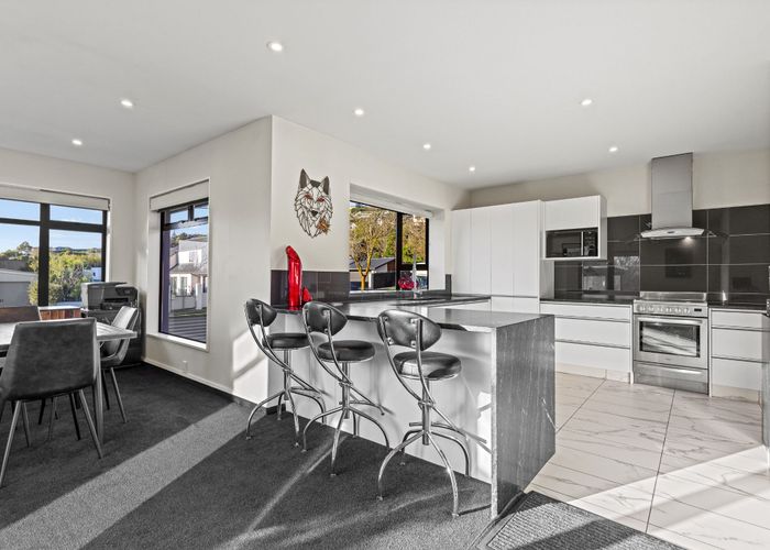 at 2 Whaka Terrace, Huntsbury, Christchurch City, Canterbury