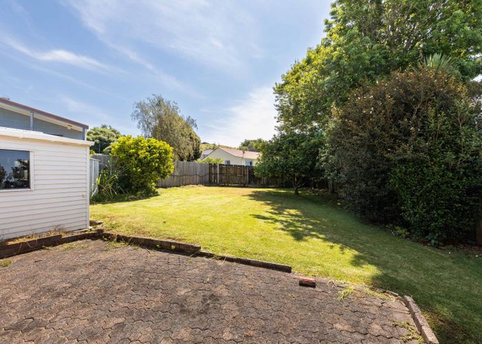  at 41 Riversdale Drive, Merrilands, New Plymouth