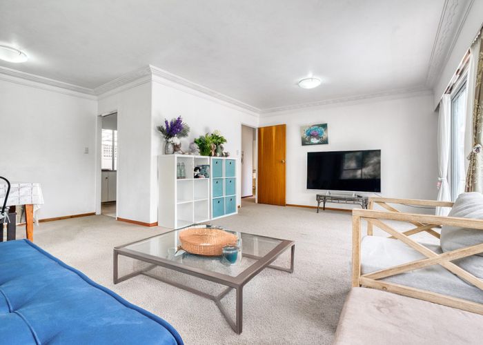  at 2/11 Marydale Drive, Mount Roskill, Auckland City, Auckland