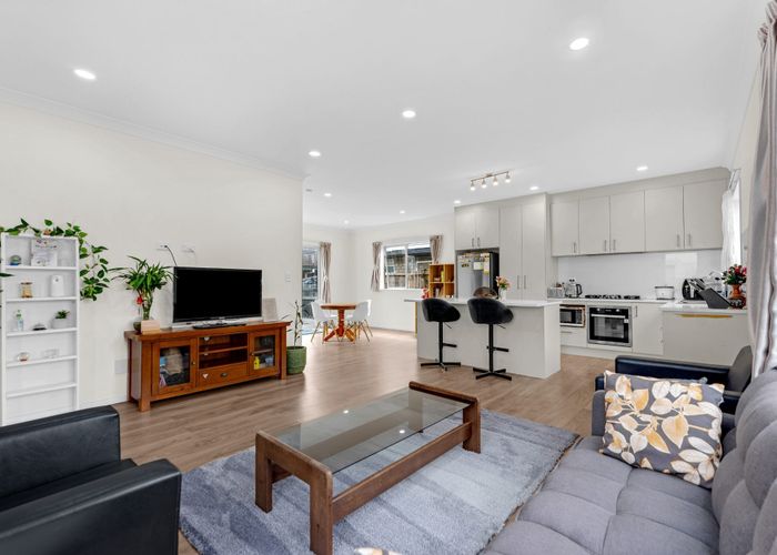  at 15 Mount st/38B Laurie Avenue, Papakura, Papakura, Auckland
