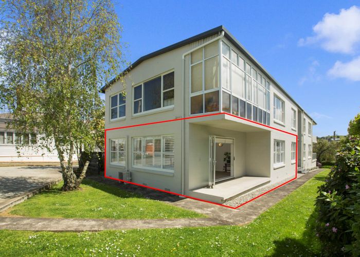  at 2/36 Clonbern Road, Remuera, Auckland