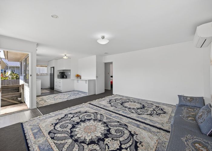  at 1/47 Larne Avenue, Pakuranga Heights, Manukau City, Auckland