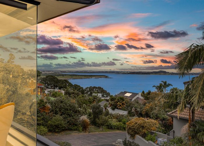  at 4 Rebecca Rise, Hillsborough, Auckland
