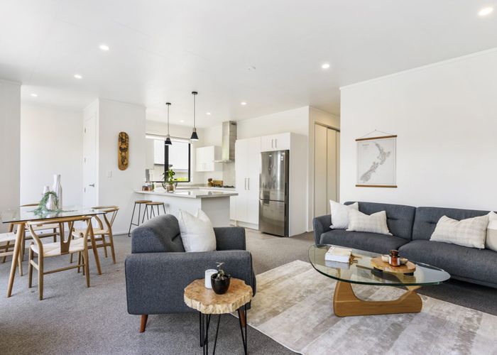  at 1 Japonica Drive, Beach Haven, Auckland