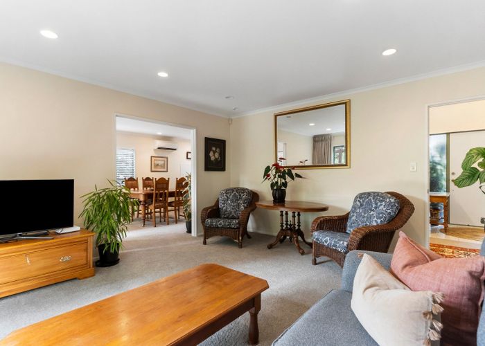  at 52b Uxbridge Road, Mellons Bay, Manukau City, Auckland