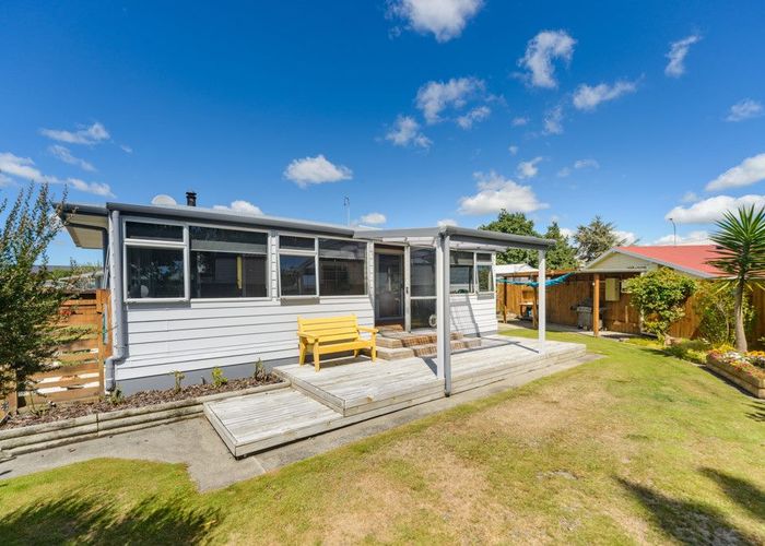  at 10 Forbes Place, Kelvin Grove, Palmerston North