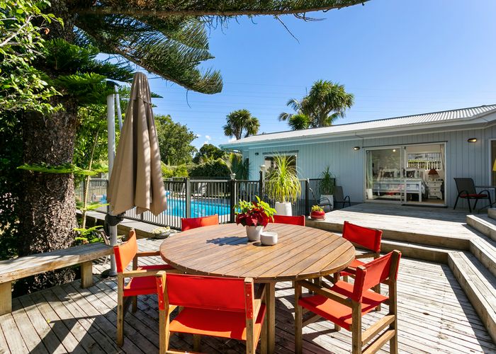  at 21 Royal View Road, Te Atatu South, Auckland