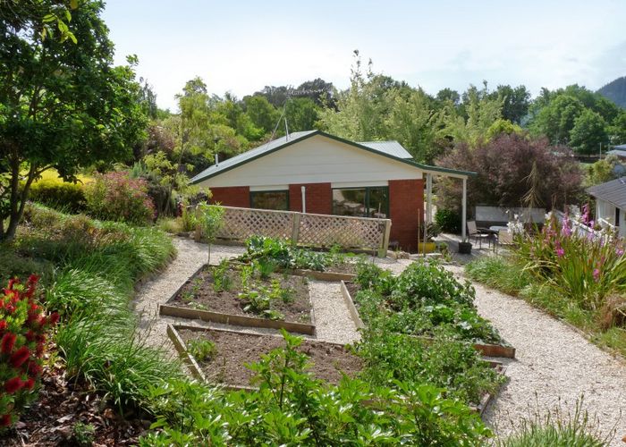 Free property data for 9 Treeton Place, Wakefield homes.co.nz