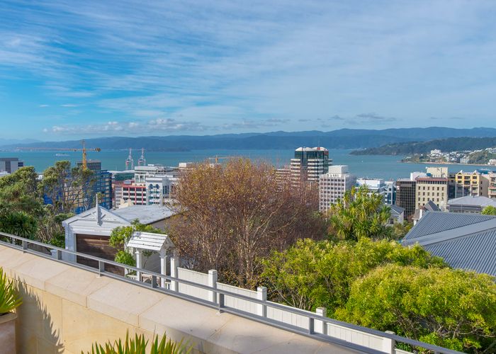  at 19 Salamanca Road, Kelburn, Wellington