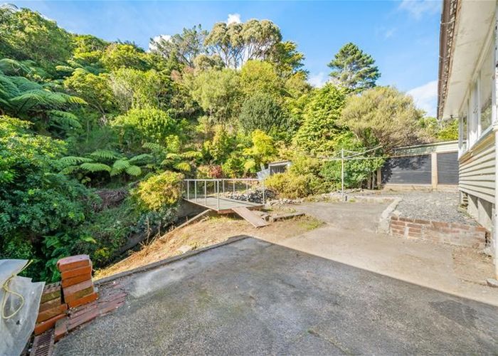  at 33 Sunny Grove, Wainuiomata, Lower Hutt