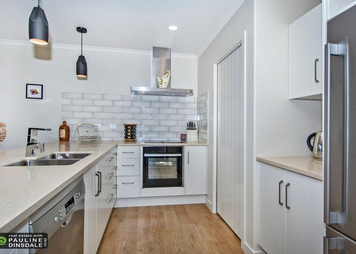  at 15 Homestead Grove, Kauri