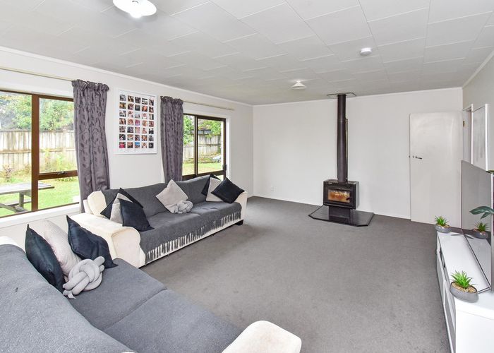  at 5 Destino Court, Conifer Grove, Takanini