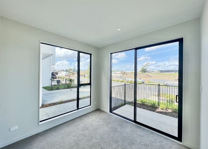  at 42 Tahetoka Street, Westgate, Waitakere City, Auckland