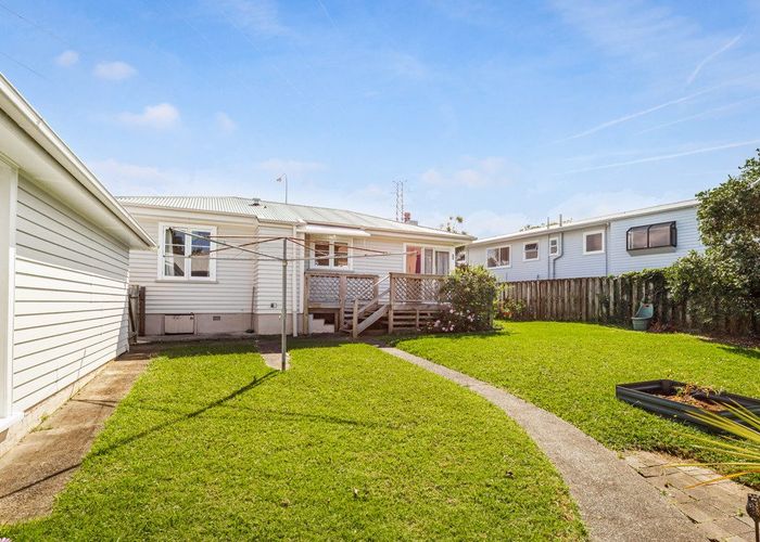 at 255 Te Atatu Road, Te Atatu South, Waitakere City, Auckland