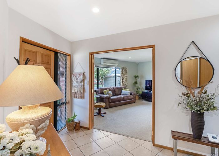  at 4 Chesterfield Mews, Russley, Christchurch City, Canterbury