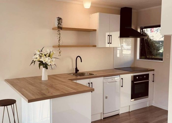  at 2/90 Toi Toi Street, Toi Toi, Nelson