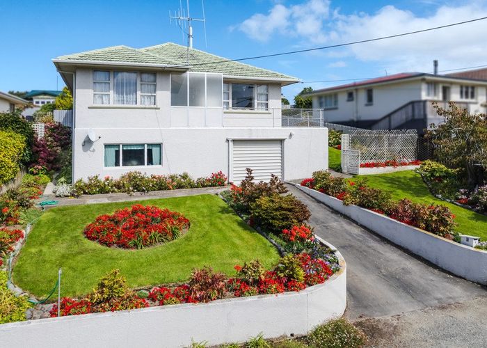  at 6 Cambridge Place, Holmes Hill, Oamaru