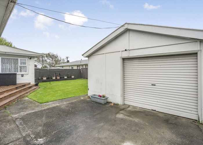  at 86 Garden Road, Avalon, Lower Hutt