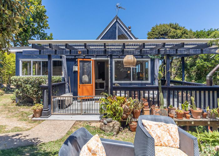  at 27 Beatty Parade, Surfdale, Waiheke Island