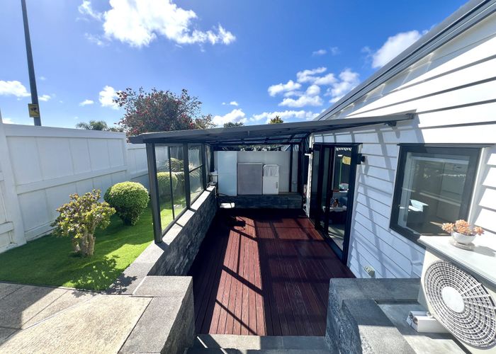  at 1A Cambric Place, Botany Downs, Manukau City, Auckland