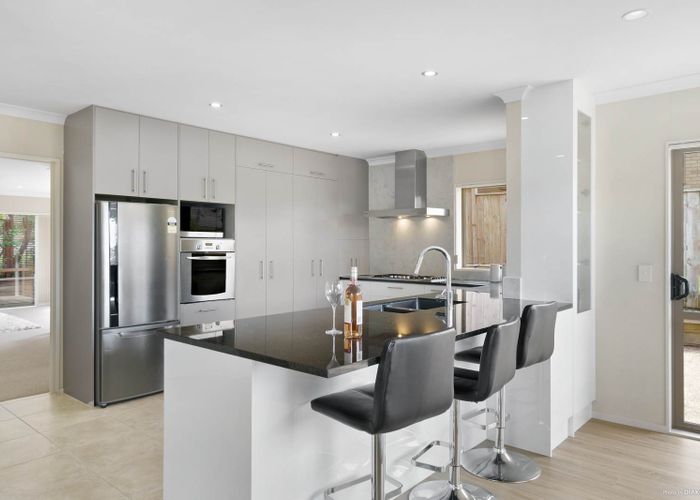  at 25 Chateau Rise, Flat Bush, Auckland