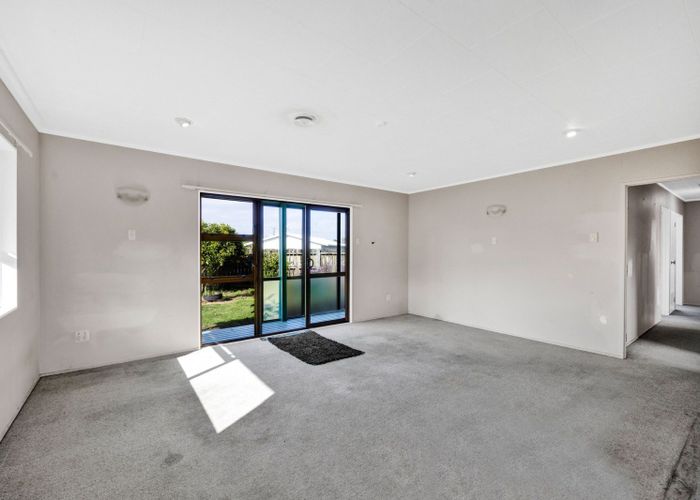  at 27 Tiverton Crescent, Whalers Gate, New Plymouth